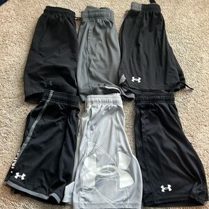 Boys size m under armour shorts